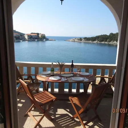 Apartment Riva - Two Bedroom With Sea View 1