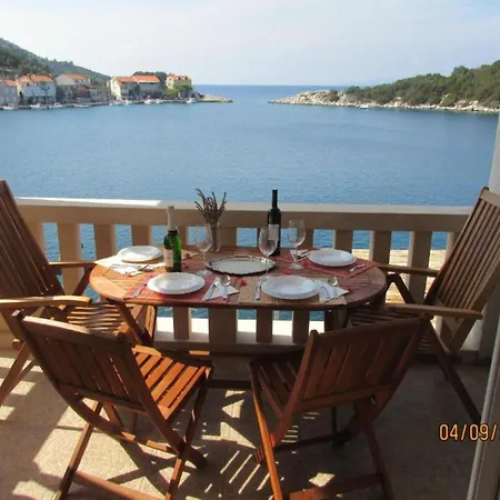 Riva - Two Bedroom With Sea View 1 * Lastovo