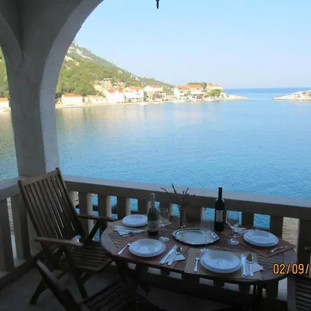 Apartment Riva - Two Bedroom With Sea View 1 *