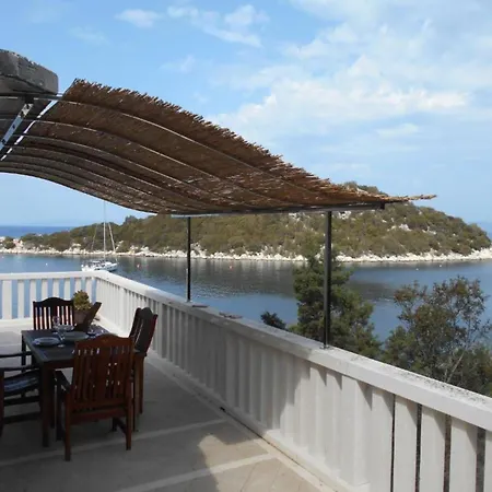 Riva - Two Bedroom With Sea View 1 Apartment *