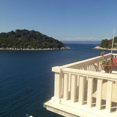 Apartment Riva - Two Bedroom With Sea View 1 *