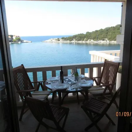 Riva - Two Bedroom With Sea View 1