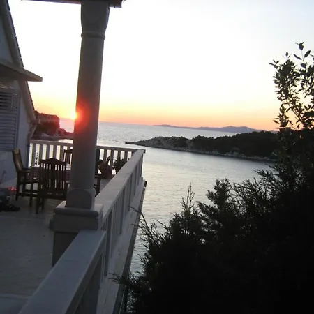 Apartment Riva - Two Bedroom With Sea View 1