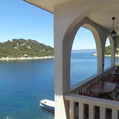 Riva - Two Bedroom With Sea View 1 Apartment Lastovo