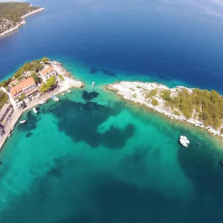 Apartment Riva - Two Bedroom With Sea View 1 Lastovo