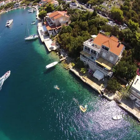 Apartment Riva - Two Bedroom With Sea View 1