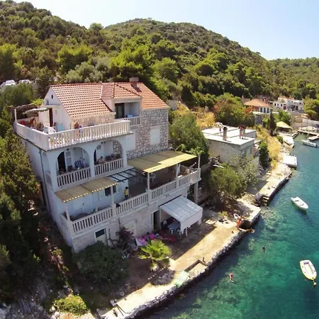 Riva - Two Bedroom With Sea View 1